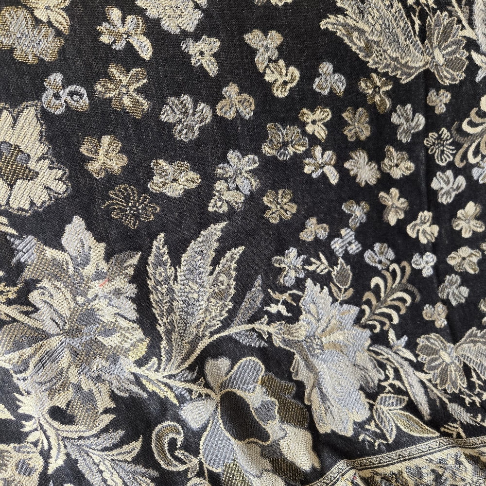 Reversible Black Gold Jacquard Pashmina Scarf Shawl Wrap Floral 66x27 - Picture 14 of 17